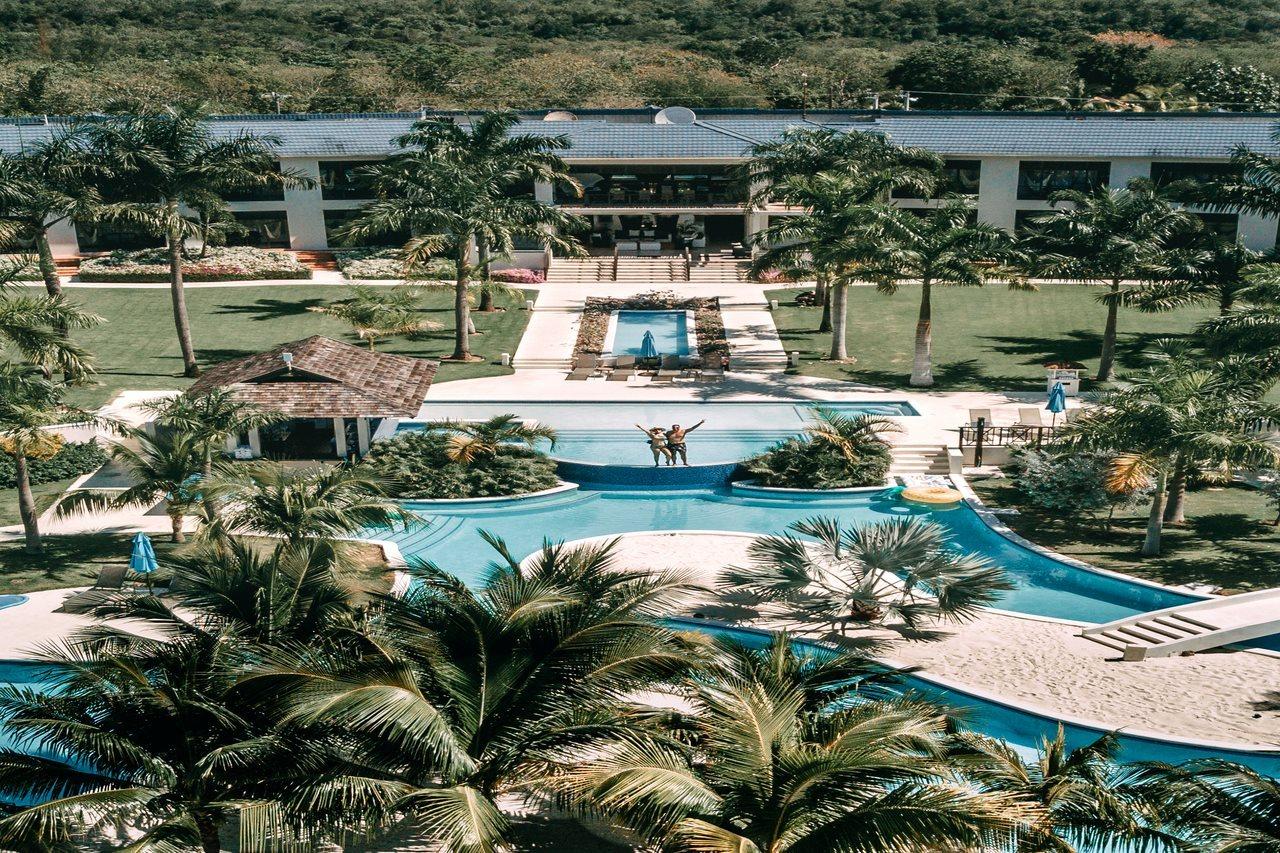 The Cliff Hotel Νεγκρίλ Εξωτερικό φωτογραφία