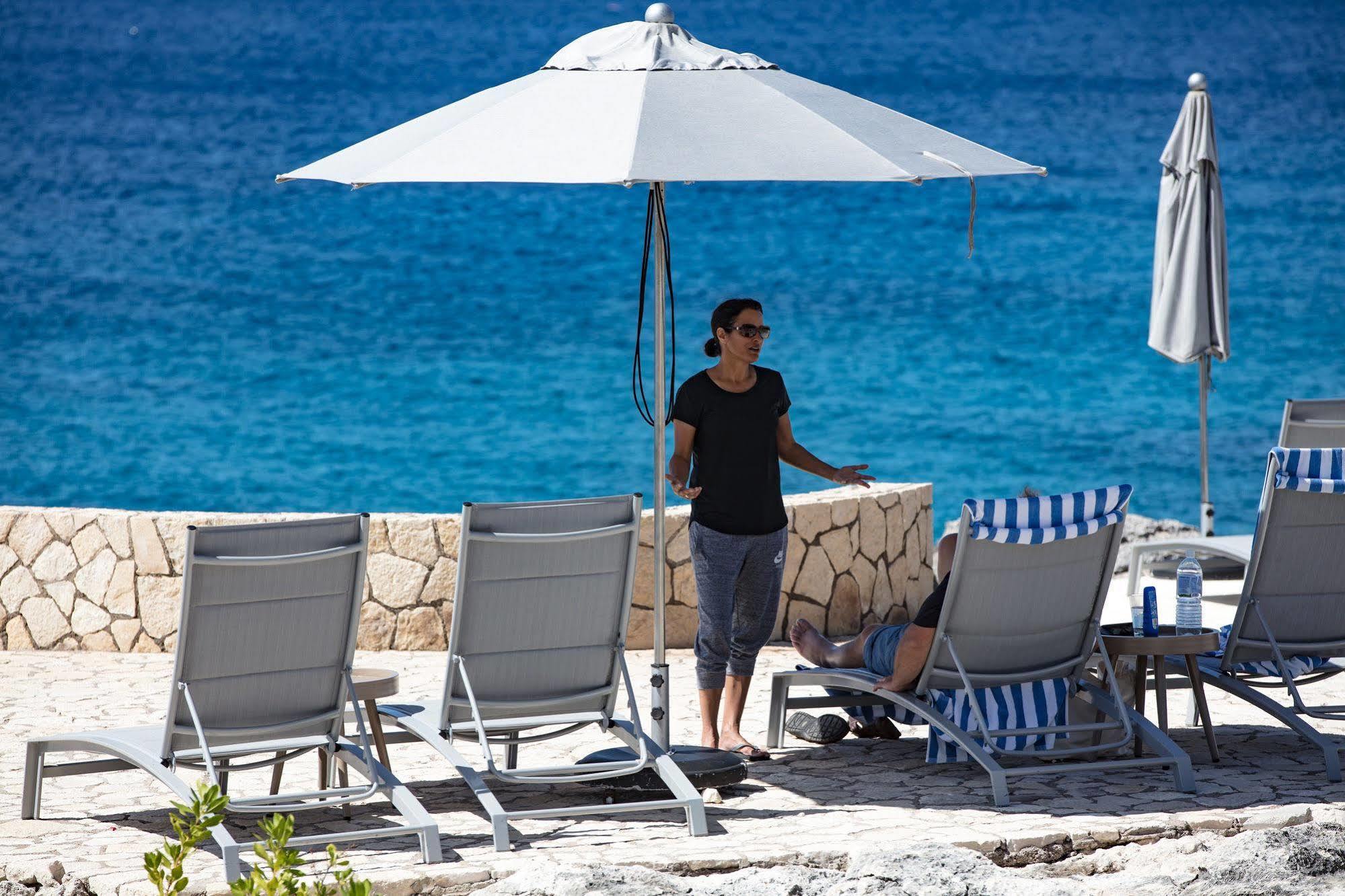 The Cliff Hotel Νεγκρίλ Εξωτερικό φωτογραφία