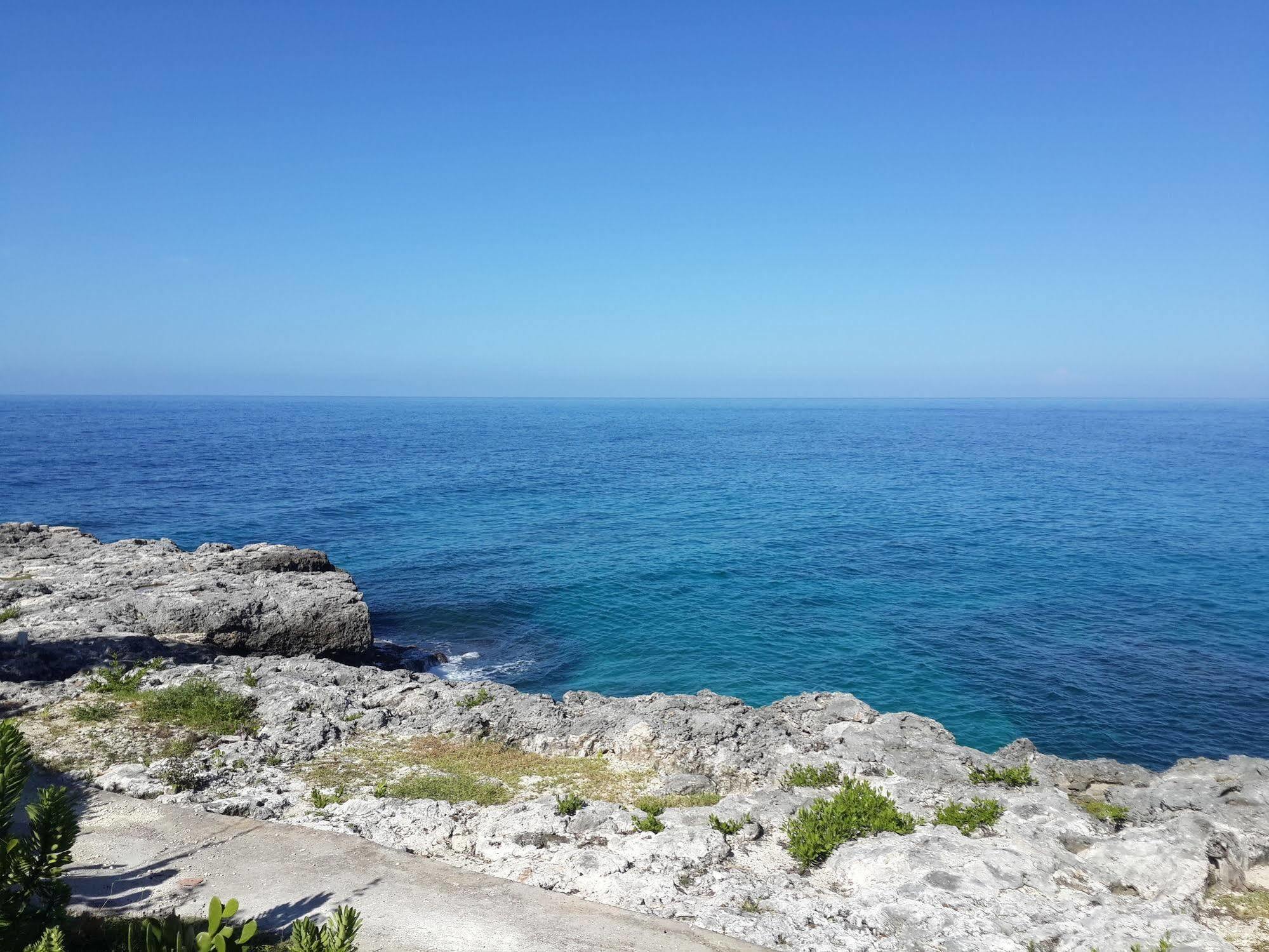The Cliff Hotel Νεγκρίλ Εξωτερικό φωτογραφία